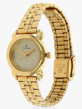 Titan Women's Watch Karishma Collection Analog, Champagne Dial Gold Stainless Strap, 2534YM01