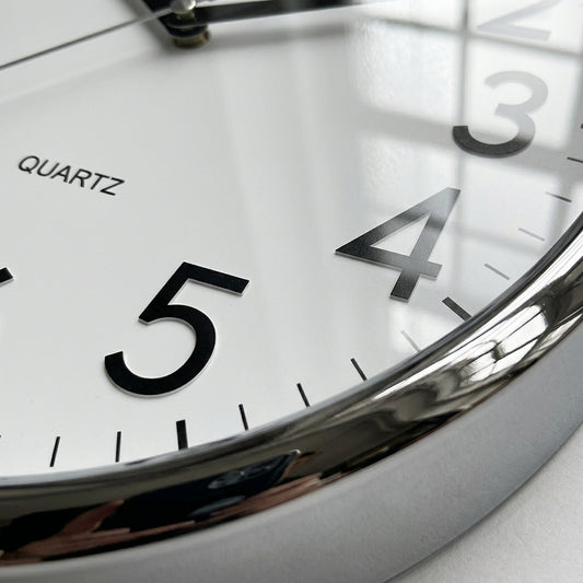 Rhythm Basic Wall Clock | 3D Numerals | Silver, CMG716BR19