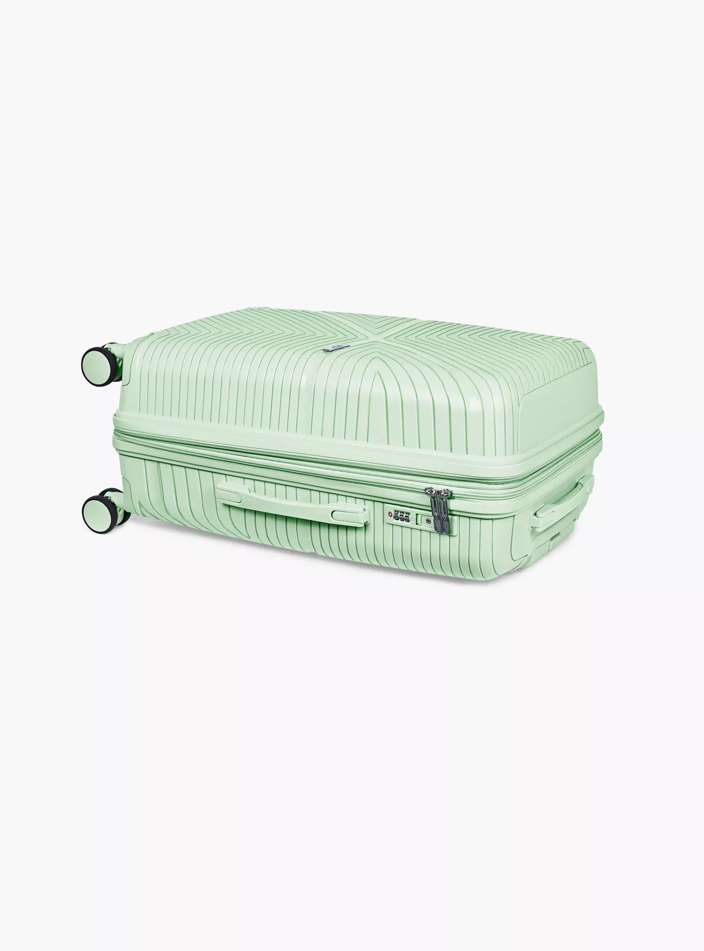 VIP Retreat 56cm Hard Case Trolley 360Â° Light Green, RETREAT56GN
