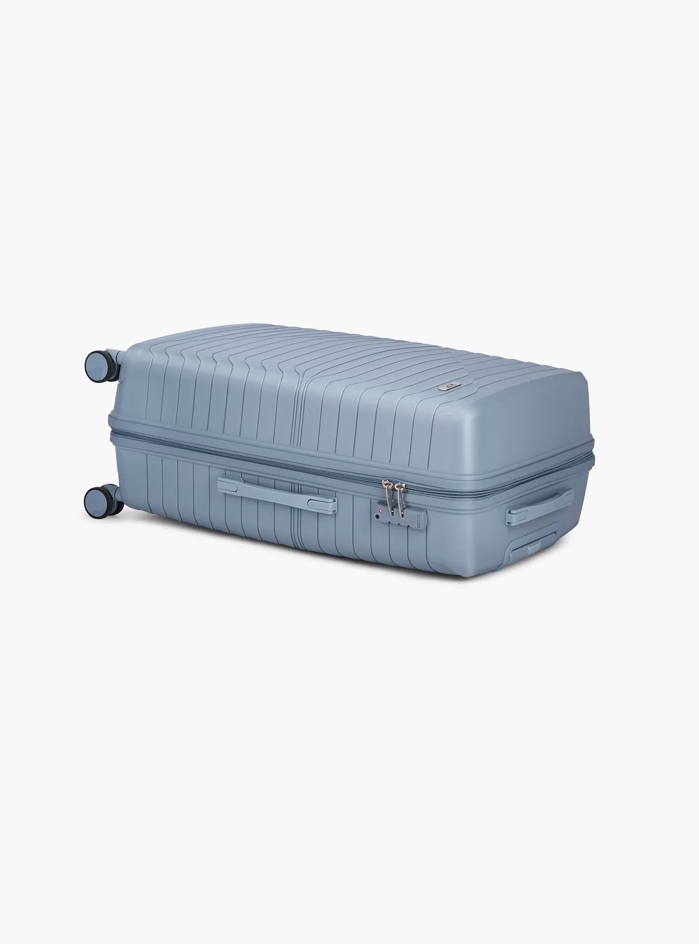 VIP Tourage 72cm Hard Case Trolley 360Â° Light Blue, TOURAGE72BL
