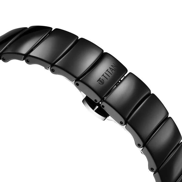 Titan Edge Squircle Unisex Watch Analog in Rich Black Dial with Glossy Ceramic Band, 1841NC01