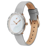 Fastrack Women's Watch Analog Mother of Pearl Dial with Silver Leather Strap, 68035KL03
