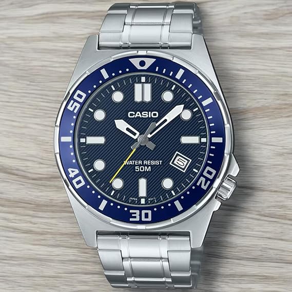 Casio Men's Watch Analog Blue Dial with Silver Stainless Steel Band, MTD-135D-2AVDF