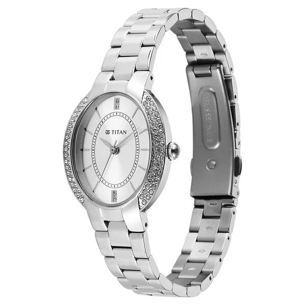 Titan Metro Quartz Analog Women's Watch With Silver Dial and Stainless Steel Strap,95304SM01