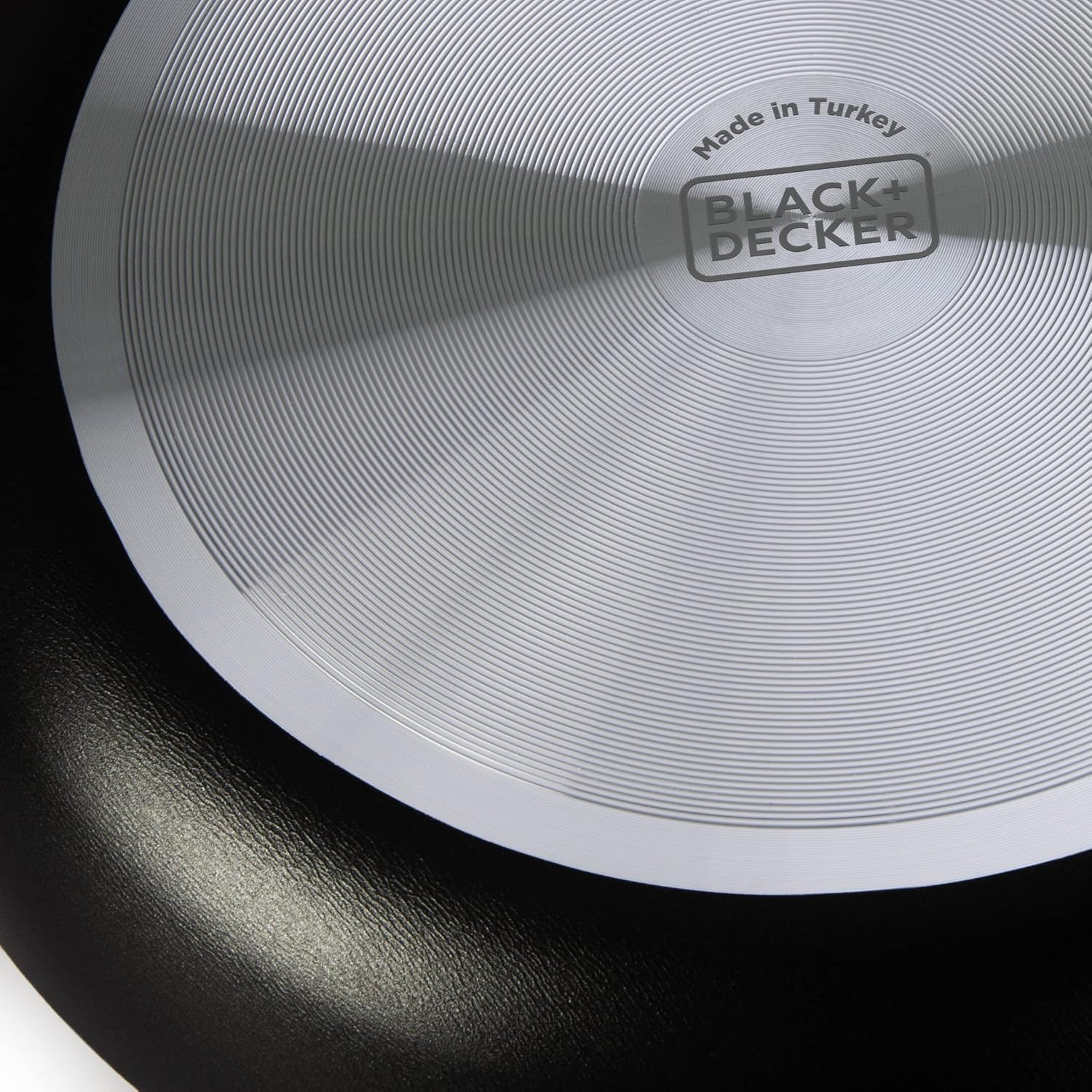 Black+Decker, 16cm Non-Stick Saucepan with Lid, BXSSP16BME