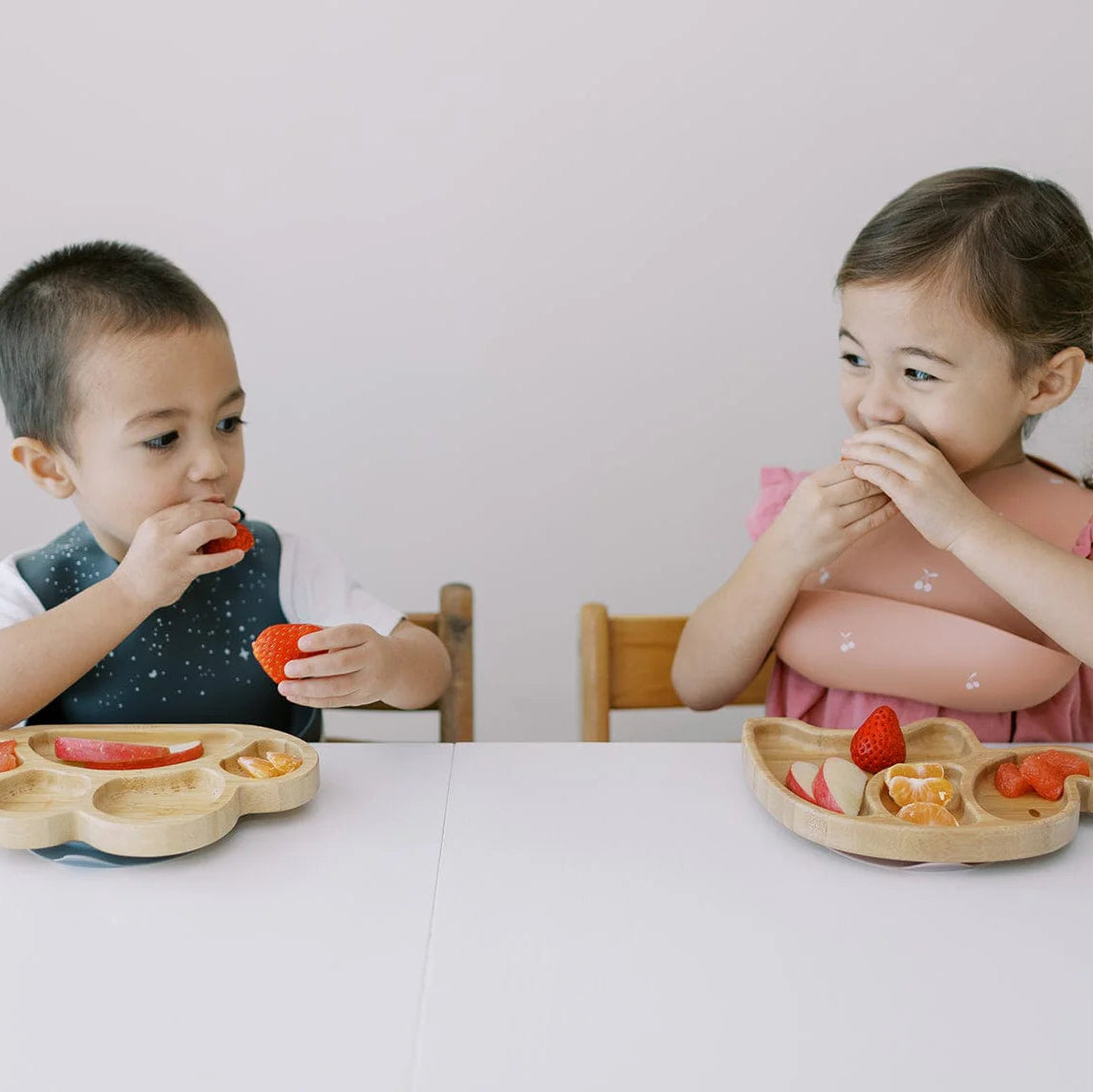 Milk It Baby, Bamboo Elephant Suction Plate & Fork Set,  Berry Blue, MI-BAMEBB001