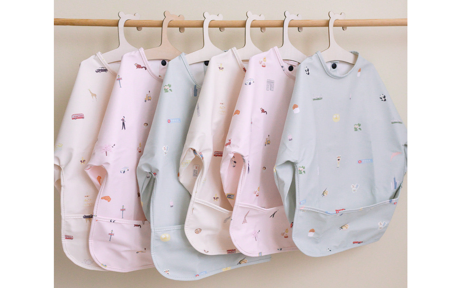 Milk It Baby Water Proof Sleeved Bib, Hong Kong City, MI-SBHK006S