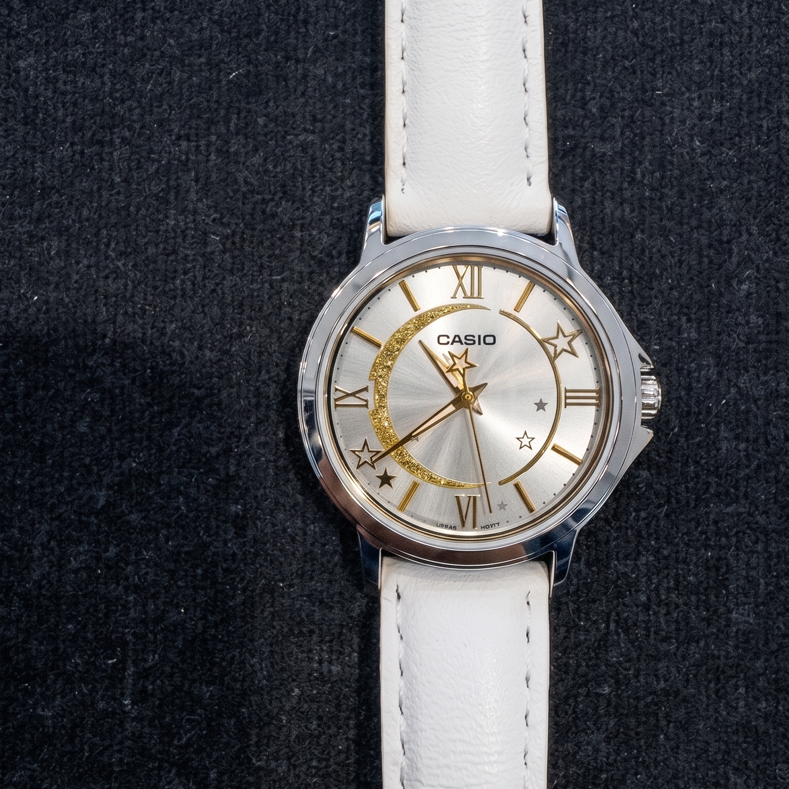 Casio, Women's Watch Analog,White Dial White Leather band, LTP-E121L-7ADF product image