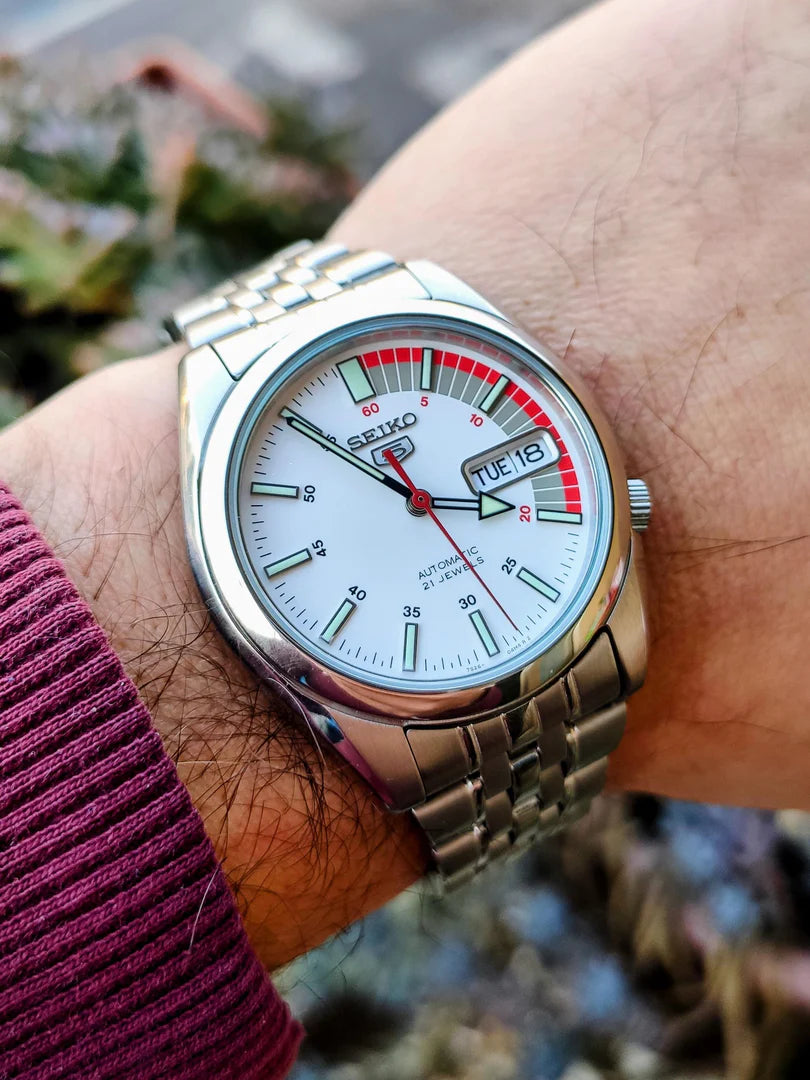 Seiko, Men's Mechanical Watch Analog, White Dial Silver Stainless Steel Band, SNK369K