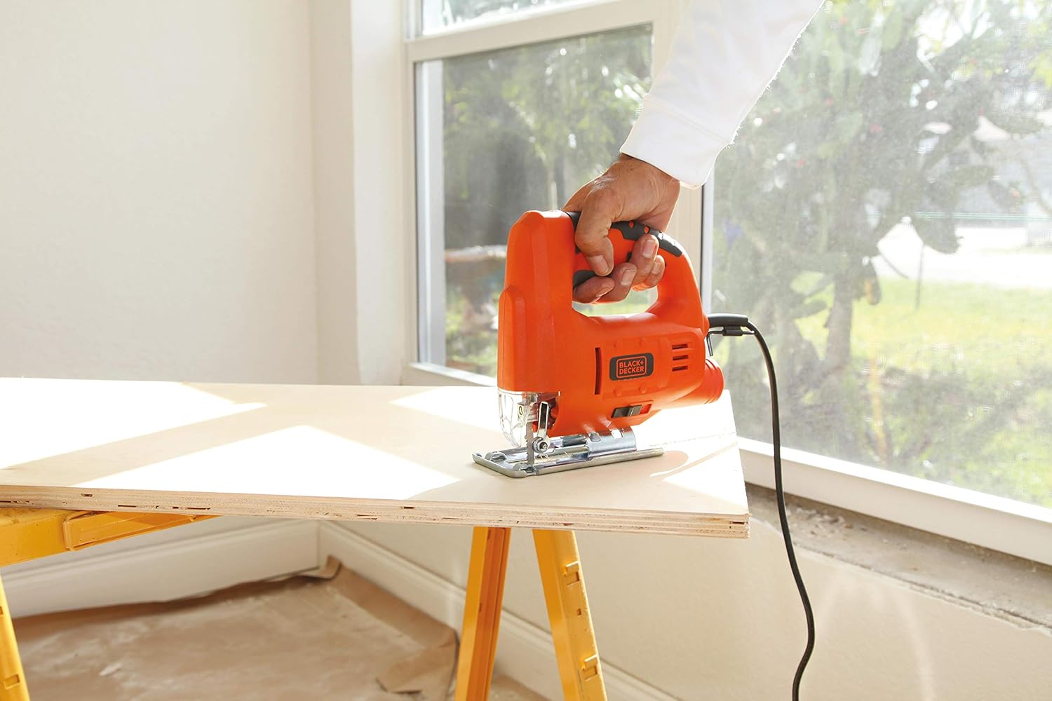 Black+Decker, Single Speed Jigsaw with Bevel Cutting, JS10