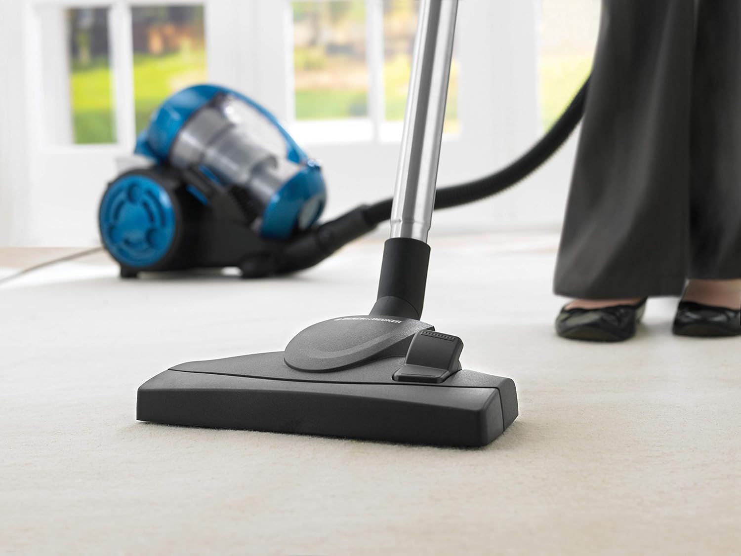 Black+Decker, Dustbowl Bagless Cyclonic Vacuum Cleaner 2000 Watts,VM2825