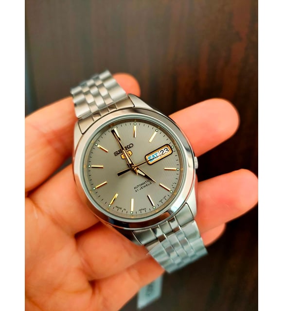 Seiko Men's Mechanical Watch,  Automatic 21 Jewels Grey Dial Silver Stainless Band, SNKL19J