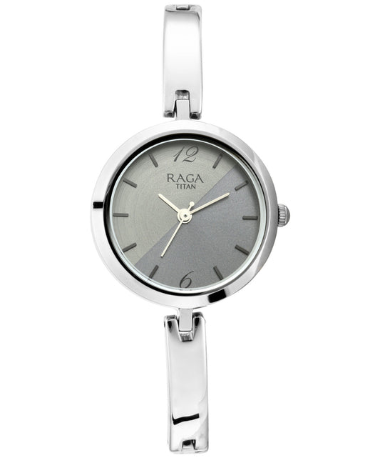 Titan, Women, Analog, Watch, Silver Dial, Stainless steel Strap, 2606SM05